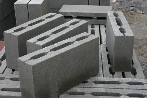 Перегородочные пескоцементные блоки в основном используются для возведения межкомнатных перегородок в зданиях